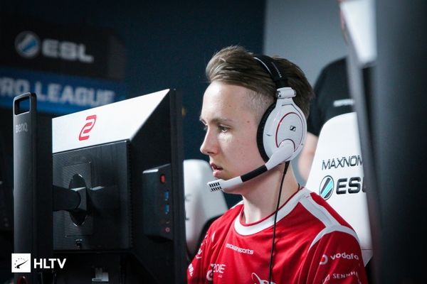 据数据网站esportsearning汇总，目前韩国电子项目总奖金最高获得者情况如下